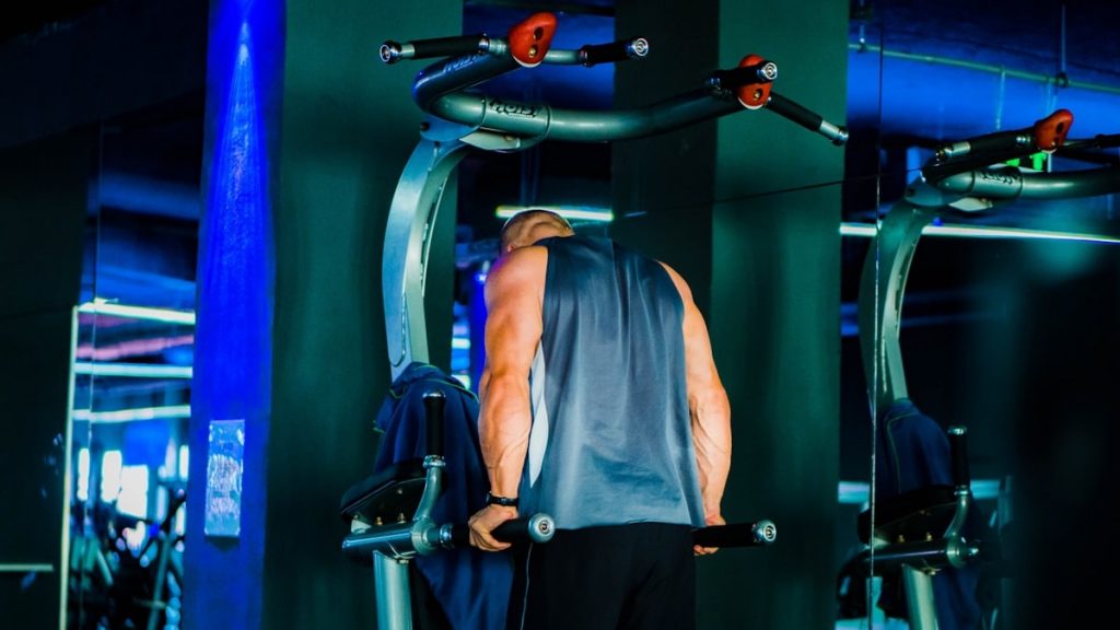 IG pics: ana_mariacalugar_foto IG model: octaviu_ch Book your photoshoot with me now! Gym session.